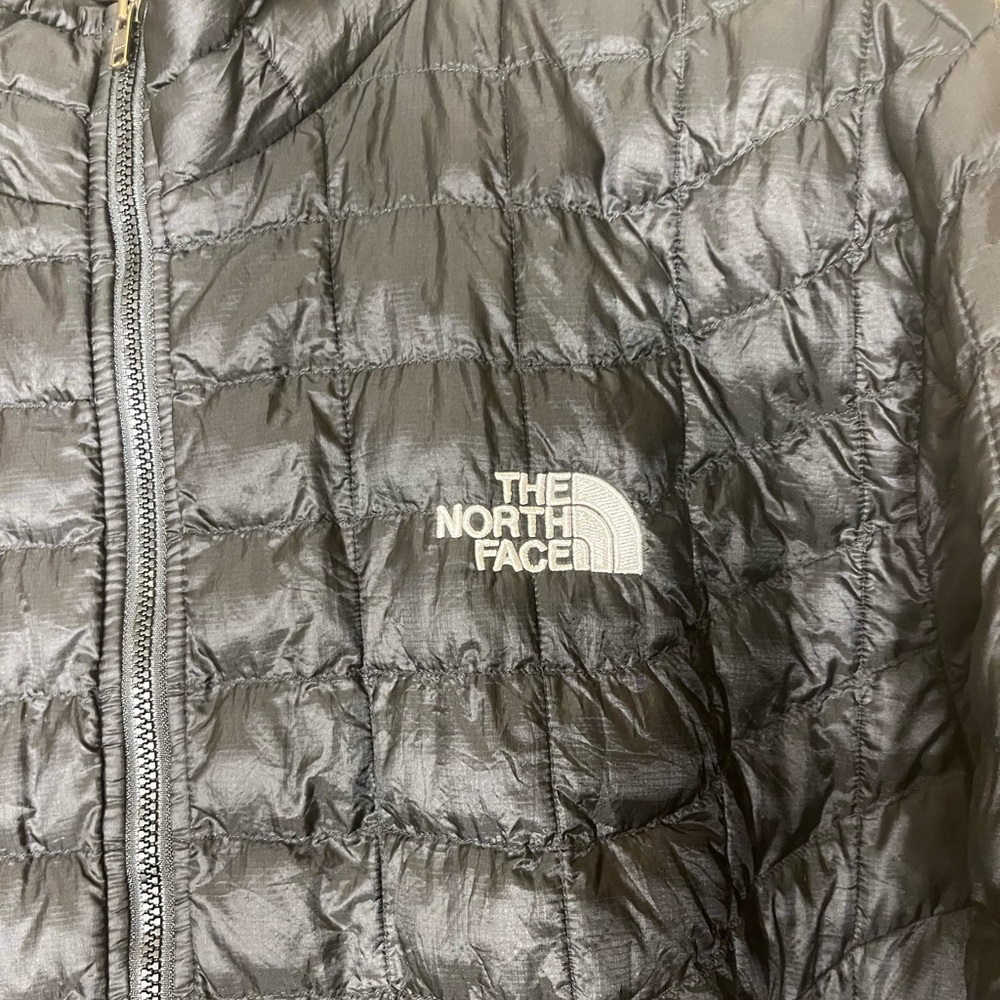 The North Face Black Thermoball Jacket - Picture 2 of 8